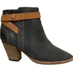 Dolce Vita Yuri Ankle Boots in Gray Black Nubuck Size 7.5